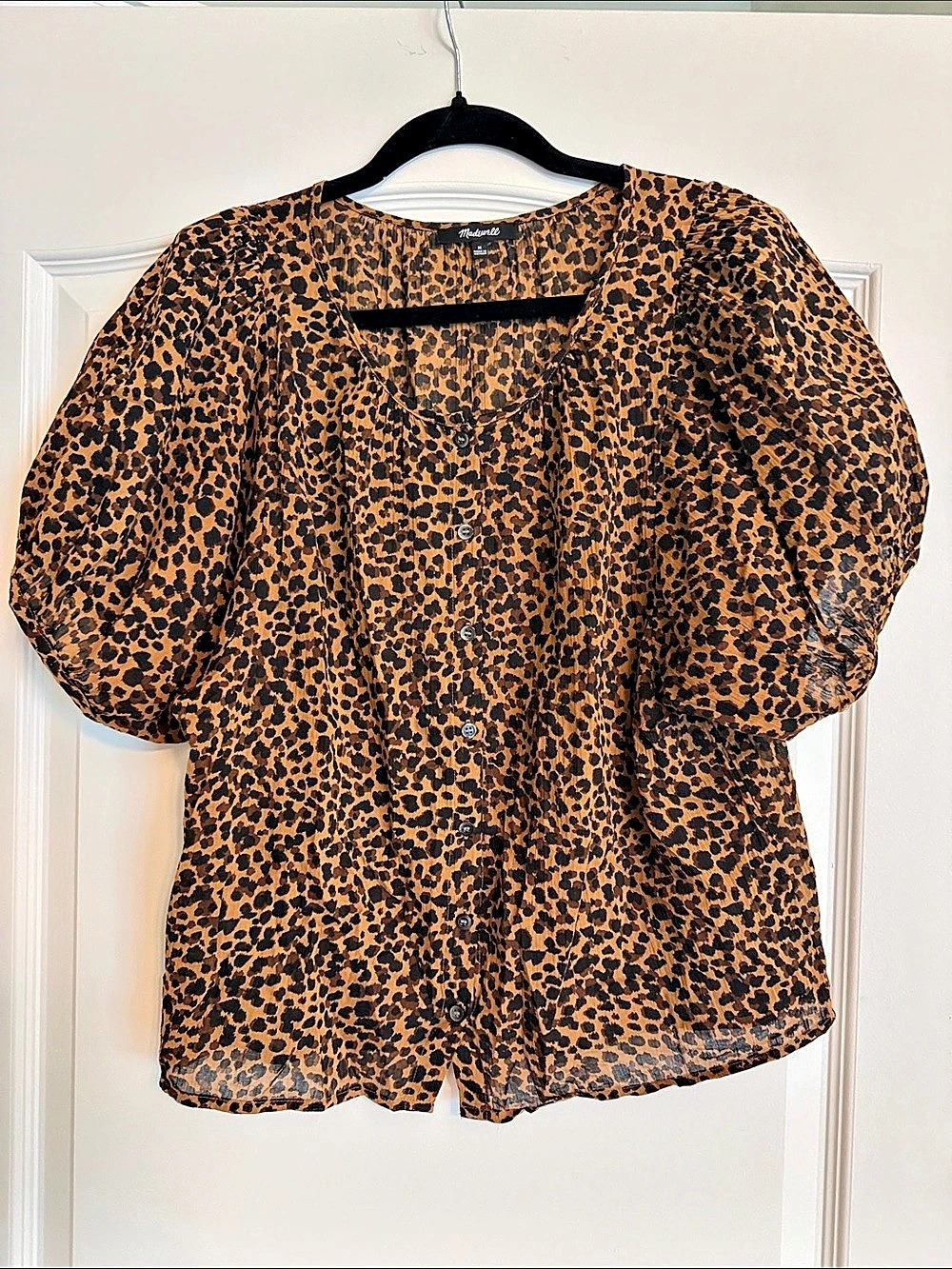 Madewell Balloon-Sleeve Button-Up Top in Painted Leopard Painted Leopard Brown &